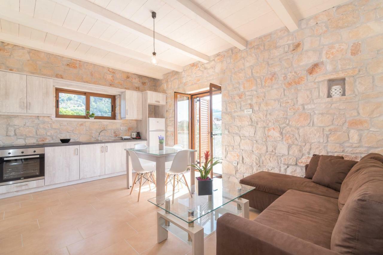 Green Stone Villas Apartments Kalamaki  Exterior photo